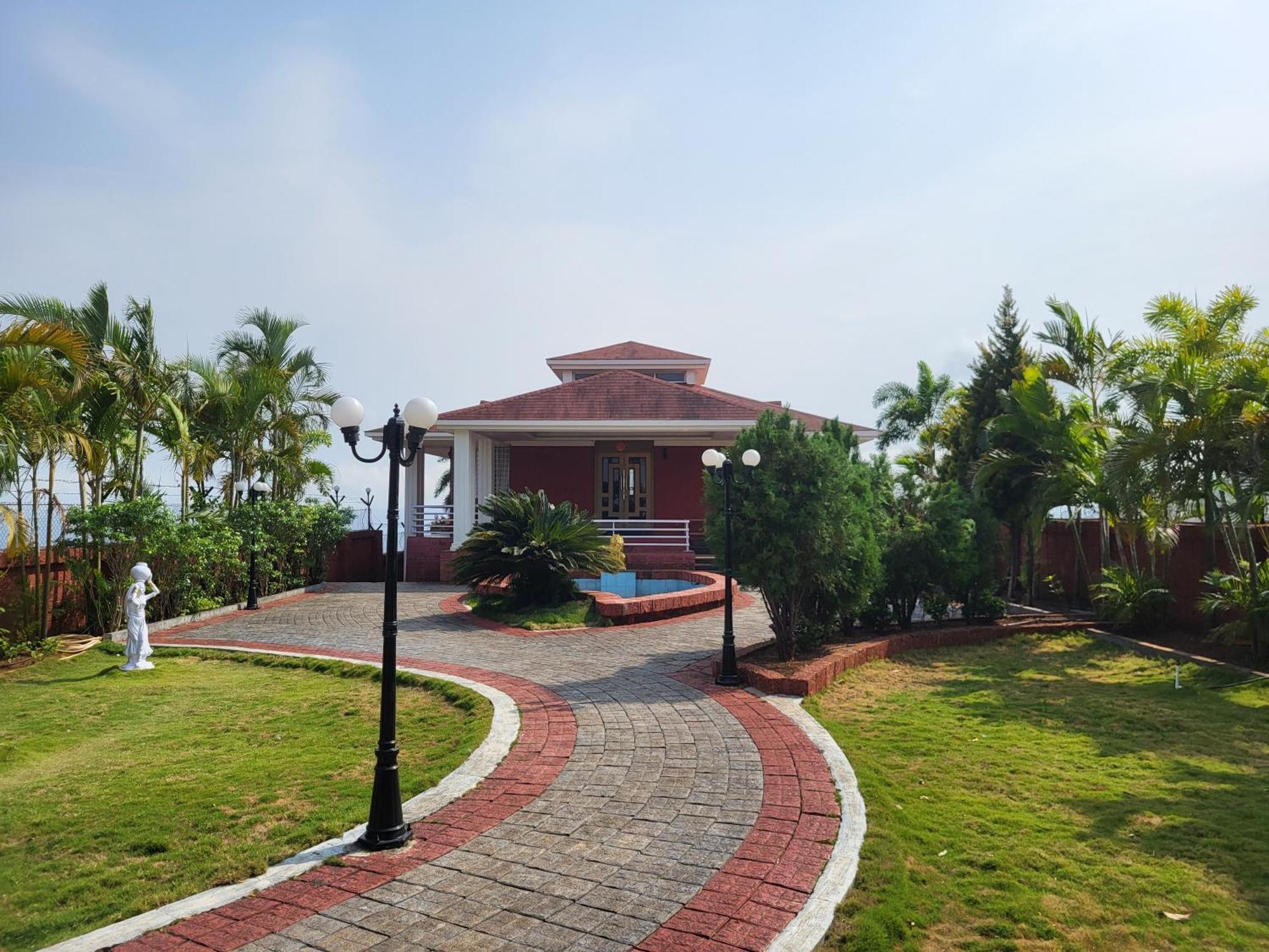 Paras Holiday Home Сатара Экстерьер фото
